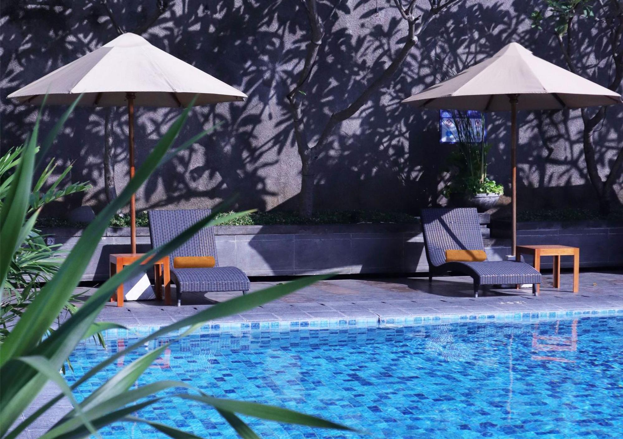 โฮเต็ลซานติก้า พรีเมียร์ เซมารัง Hotel เซอมารัง ภายนอก รูปภาพ
