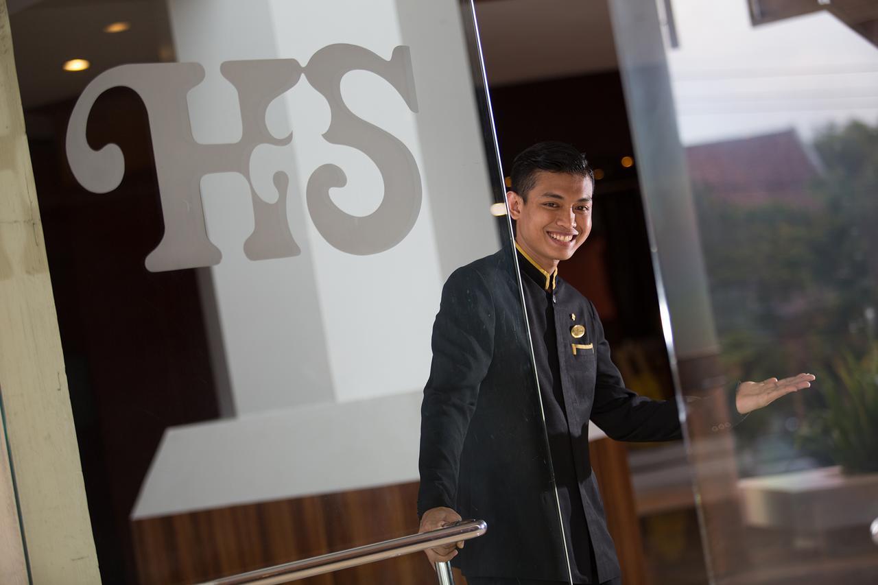 โฮเต็ลซานติก้า พรีเมียร์ เซมารัง Hotel เซอมารัง ภายนอก รูปภาพ